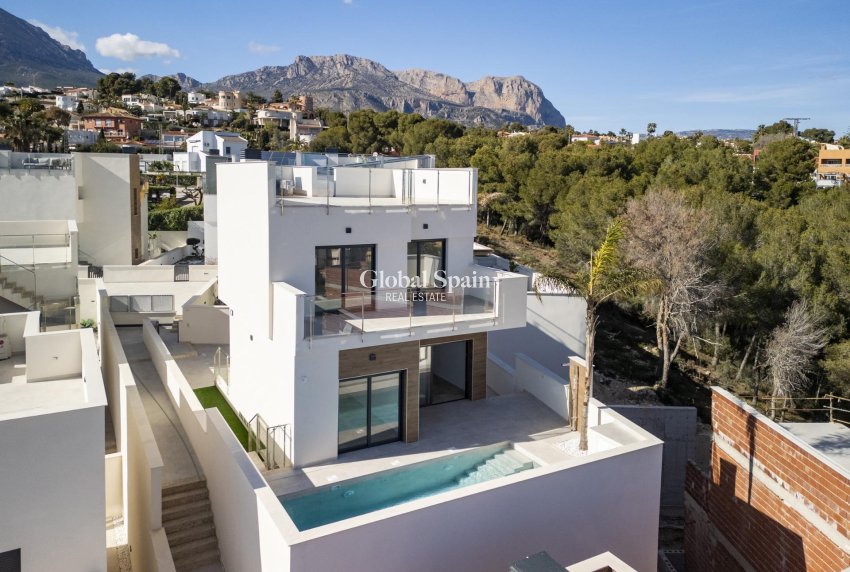 Nouvelle construction - VILLA -
LA NUCÍA - Urb. Don Mar
