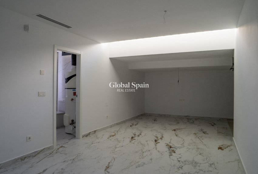 Nouvelle construction - VILLA -
LA NUCÍA - Urb. Don Mar