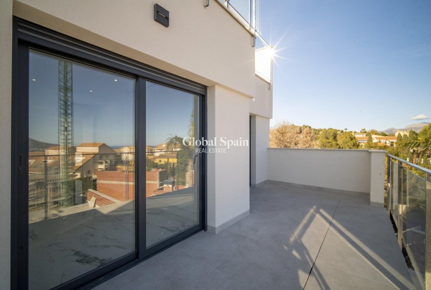 Nouvelle construction - VILLA -
LA NUCÍA - Urb. Don Mar