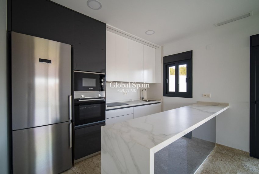 Nouvelle construction - VILLA -
LA NUCÍA - Urb. Don Mar