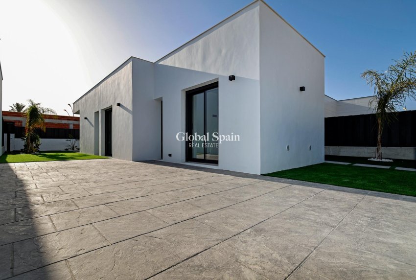 Nouvelle construction - VILLA -
MOLINA DEL SEGURA