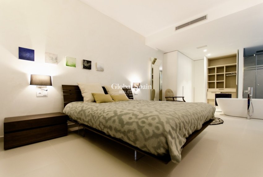 Nouvelle construction - Villa -
ORIHUELA COSTA - CAMPOAMOR