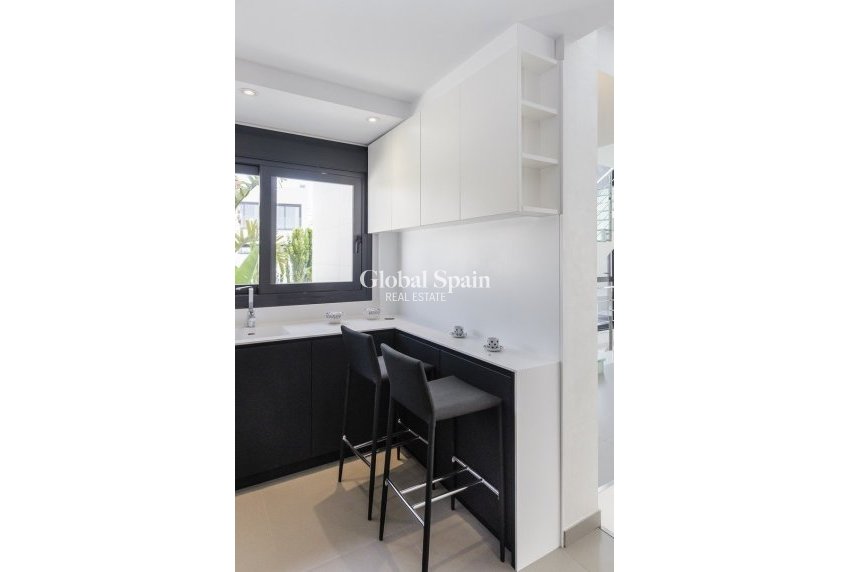 Nouvelle construction - VILLA -
ORIHUELA COSTA - CAMPOAMOR