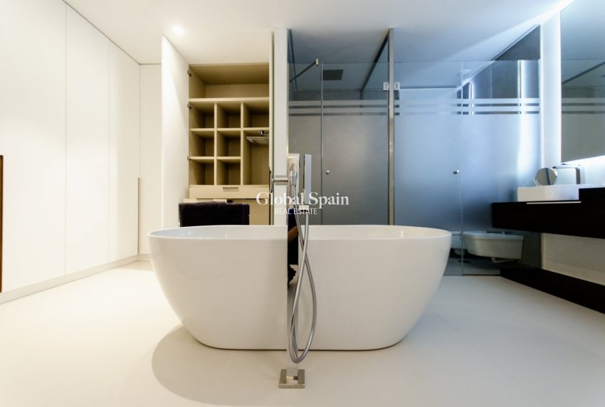 Nouvelle construction - VILLA -
ORIHUELA COSTA - CAMPOAMOR