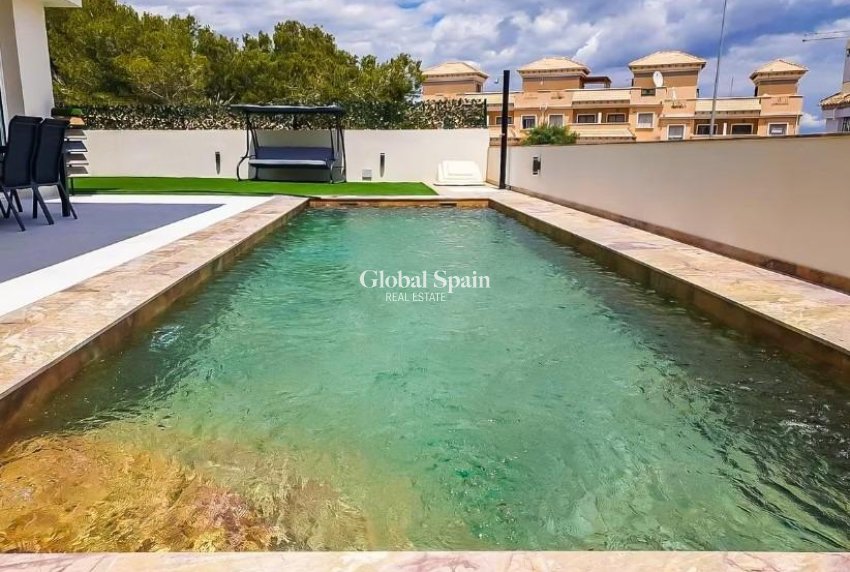 Nouvelle construction - Villa -
ORIHUELA COSTA - Pau 26