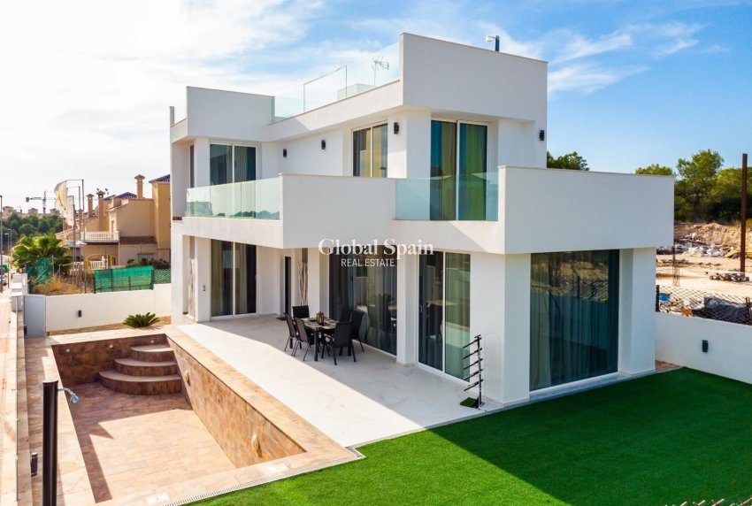 Nouvelle construction - Villa -
ORIHUELA COSTA - Pau 26