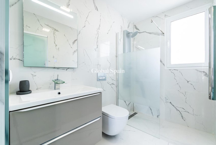 Nouvelle construction - Villa -
ORIHUELA COSTA - Pau 26