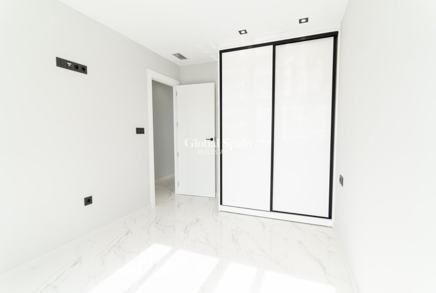 Nouvelle construction - Villa -
ORIHUELA COSTA - Punta Prima