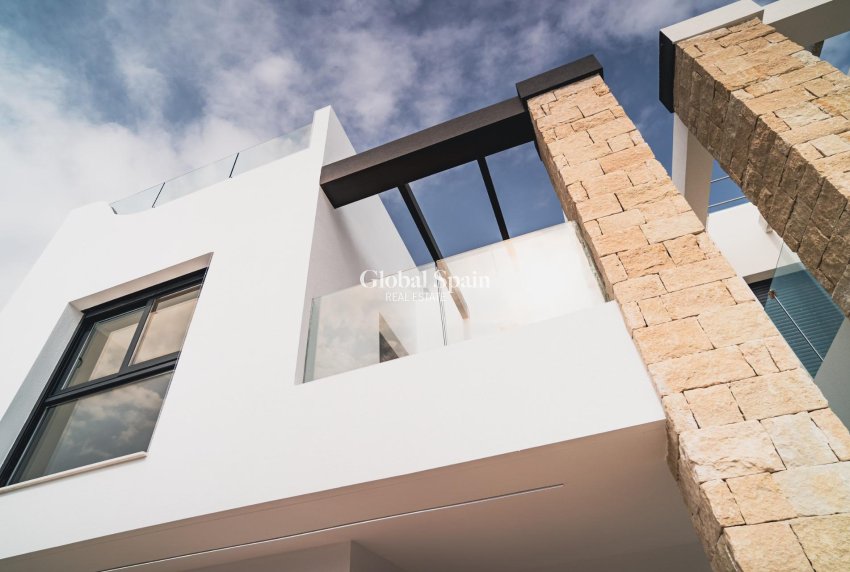 Nouvelle construction - VILLA -
ORIHUELA COSTA - Punta Prima