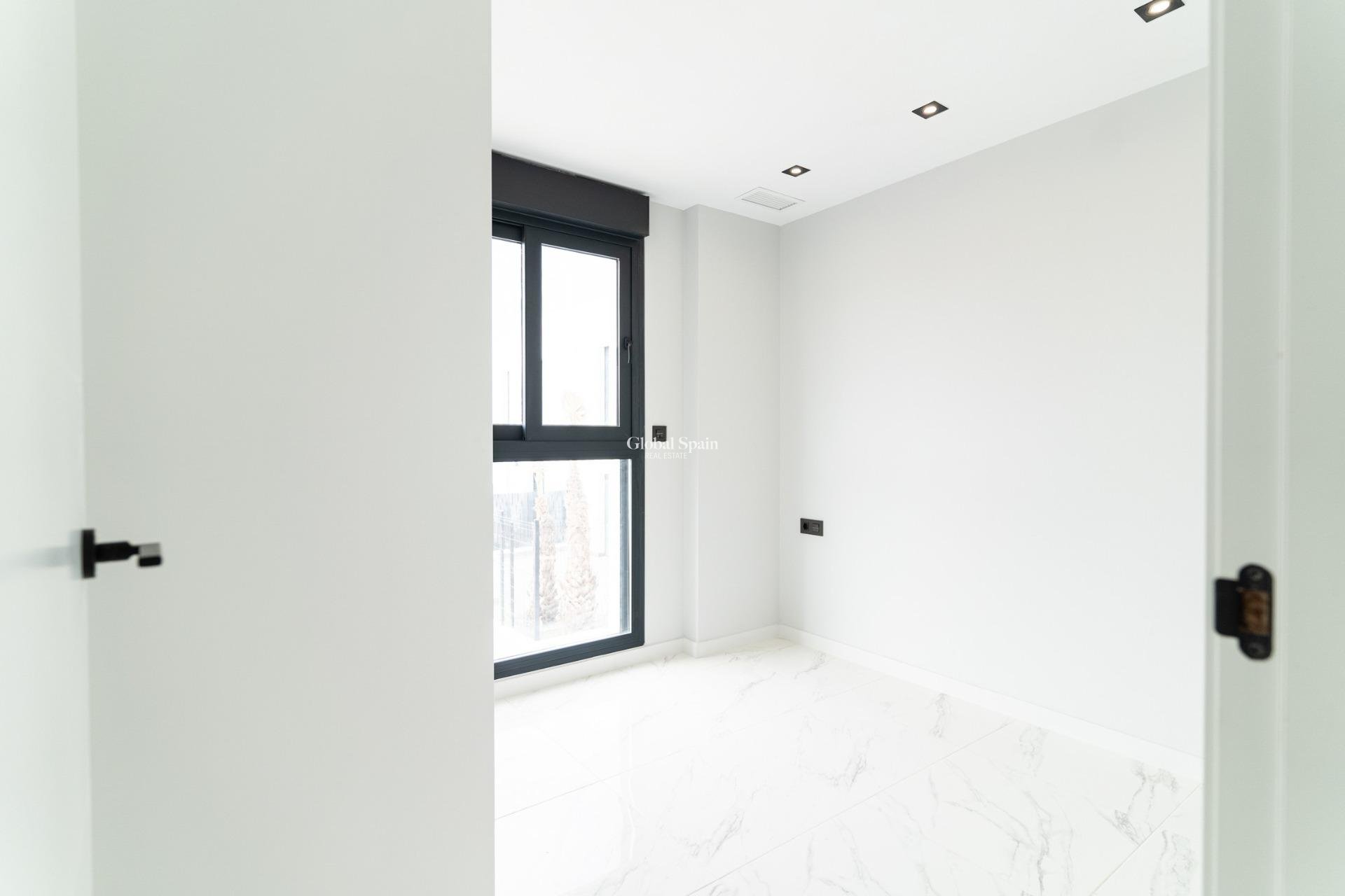 Nouvelle construction - VILLA -
ORIHUELA COSTA - Punta Prima