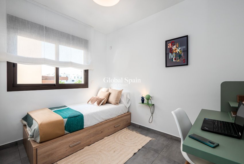 Nouvelle construction - VILLA -
ORIHUELA COSTA - VILLAMARTÍN