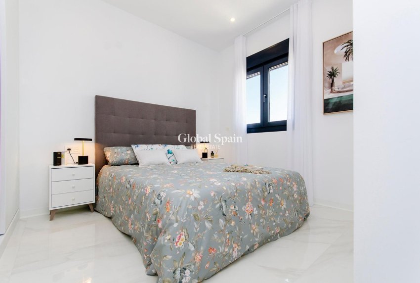 Nouvelle construction - VILLA -
ORIHUELA - Vistabella Golf