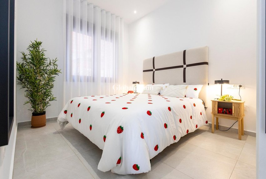 Nouvelle construction - VILLA -
ORIHUELA - Vistabella Golf