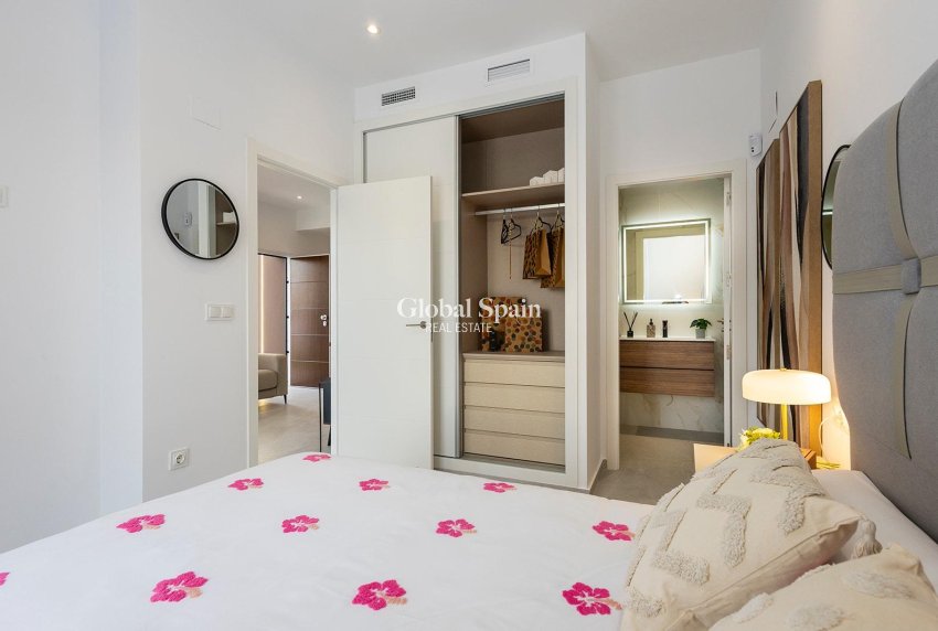 Nouvelle construction - VILLA -
ORIHUELA - Vistabella Golf