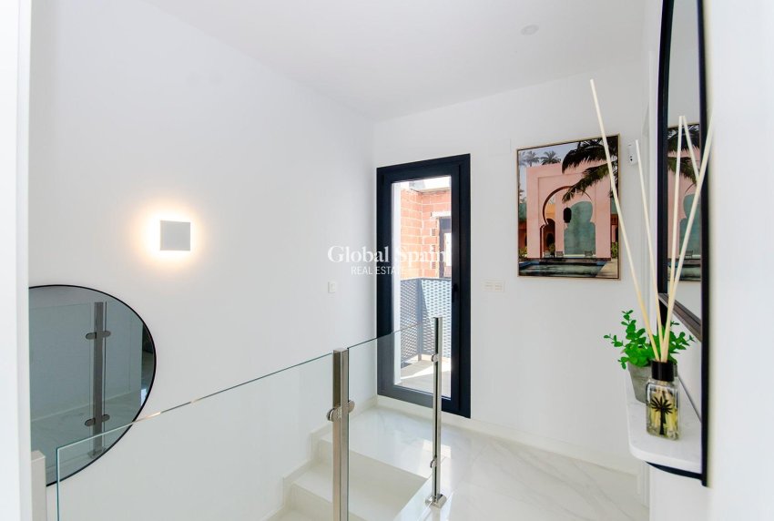 Nouvelle construction - VILLA -
ORIHUELA - Vistabella Golf