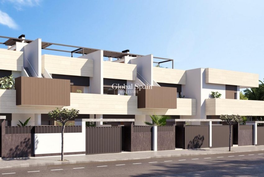 Nouvelle construction - VILLA -
PILAR DE LA HORADADA - parques de Andromeda