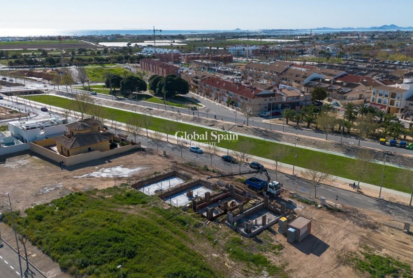 Nouvelle construction - VILLA -
PILAR DE LA HORADADA - pueblo