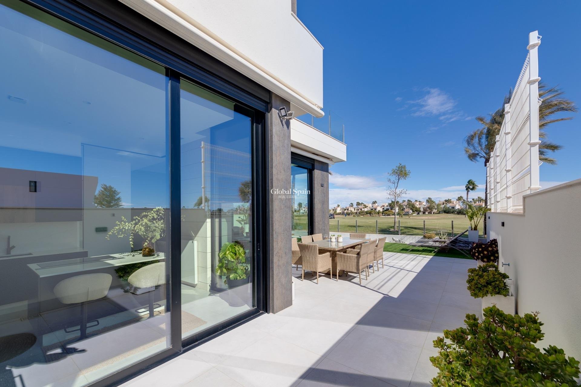 Nouvelle construction - Villa -
PILAR DE LA HORADADA - Roda Golf