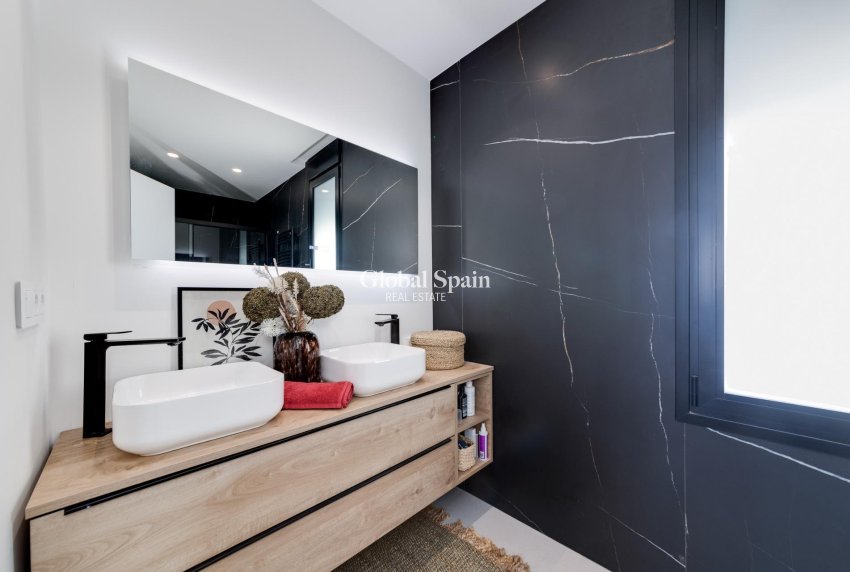 Nouvelle construction - Villa -
PILAR DE LA HORADADA - Roda Golf