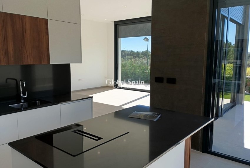 Nouvelle construction - VILLA -
PILAR DE LA HORADADA - Roda Golf