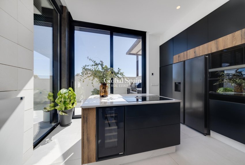 Nouvelle construction - Villa -
PILAR DE LA HORADADA - Roda Golf