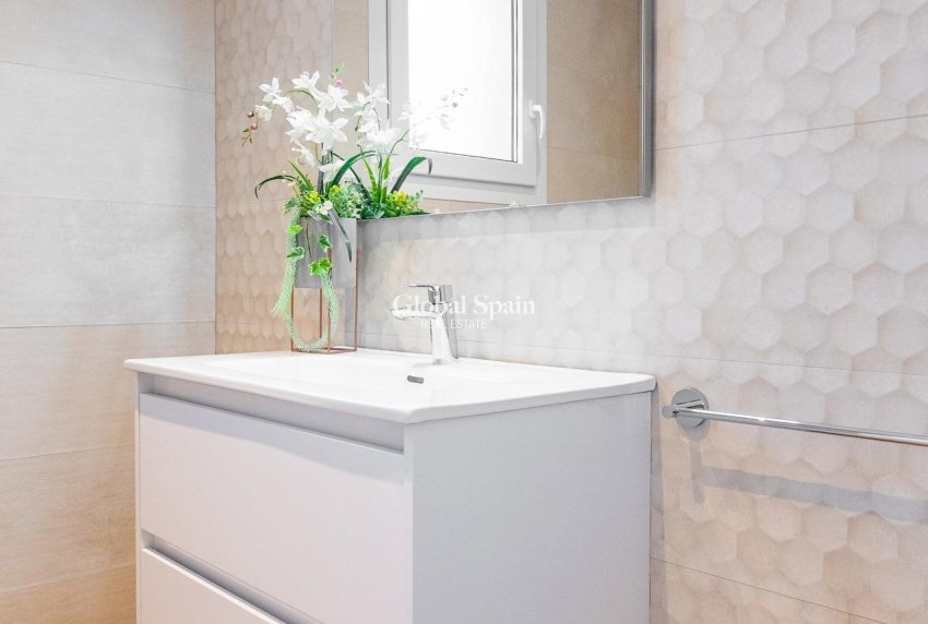 Nouvelle construction - VILLA -
POLOP - La Alberca