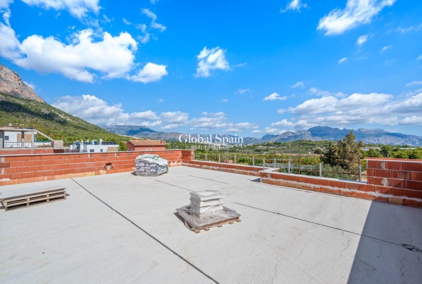 Nouvelle construction - VILLA -
POLOP - Novapolop