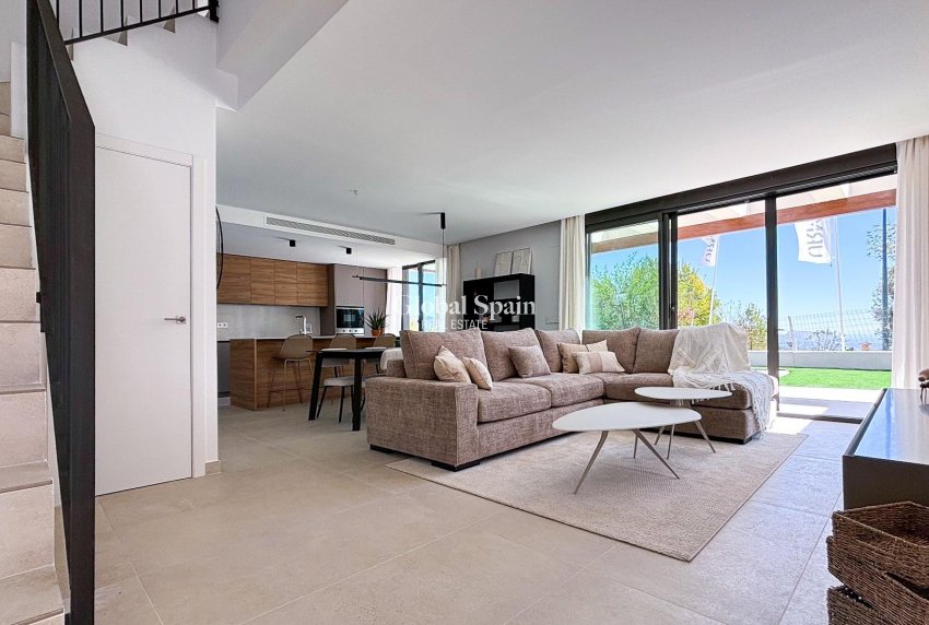 Nouvelle construction - Villa -
POLOP - PAU 1