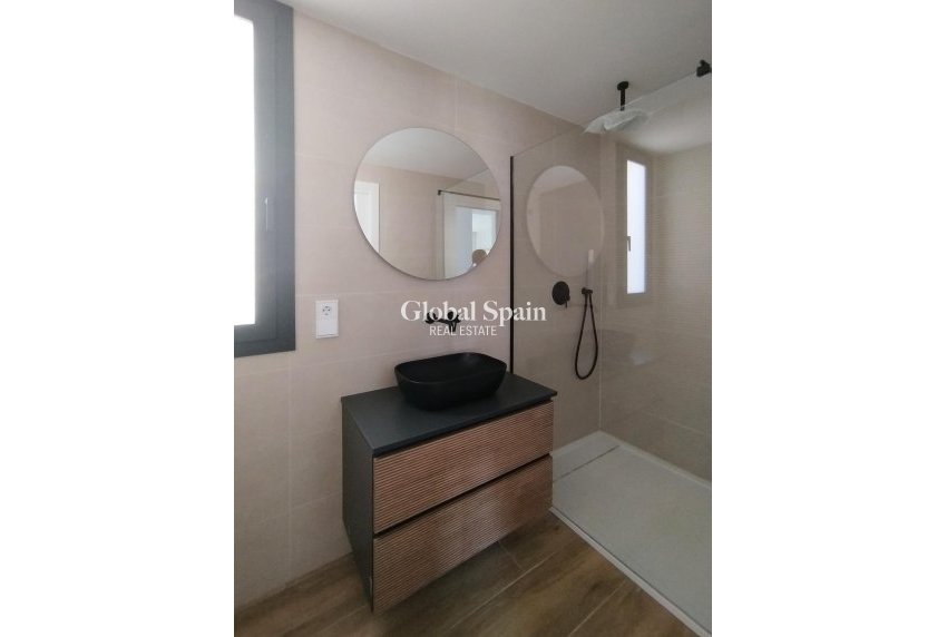 Nouvelle construction - Villa -
POLOP - PAU 1