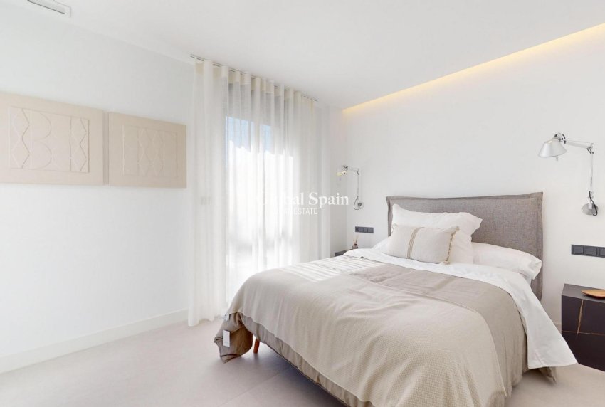 Nouvelle construction - Villa -
POLOP - PAU 1