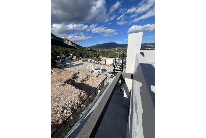 Nouvelle construction - Villa -
POLOP - PAU1