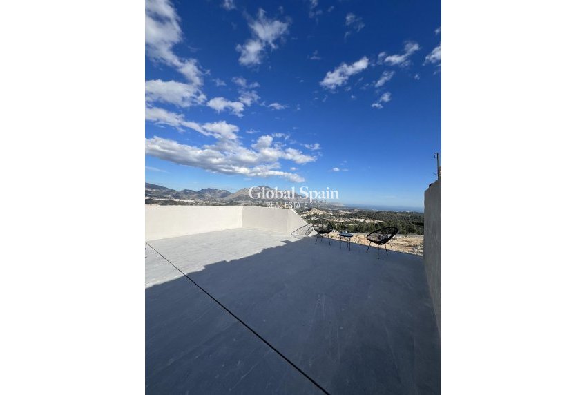 Nouvelle construction - VILLA -
POLOP - PAU1