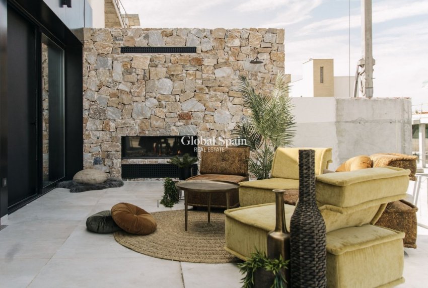 Nouvelle construction - Villa -
ROJALES - ALTOS DE LA MARQUESA