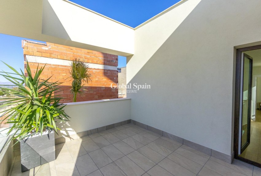 Nouvelle construction - Villa -
ROJALES - Ciudad Quesada