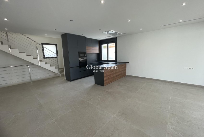 Nouvelle construction - VILLA -
ROJALES - Ciudad Quesada