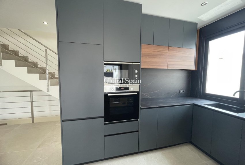 Nouvelle construction - VILLA -
ROJALES - Ciudad Quesada