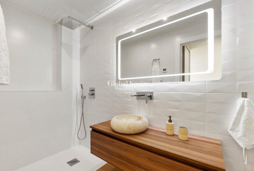 Nouvelle construction - VILLA -
ROJALES - Ciudad Quesada