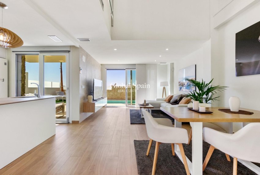 Nouvelle construction - VILLA -
ROJALES - Ciudad Quesada