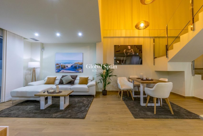 Nouvelle construction - VILLA -
ROJALES - Ciudad Quesada