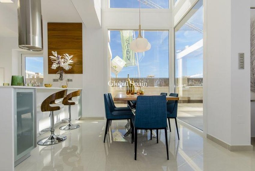 Nouvelle construction - VILLA -
ROJALES - Ciudad Quesada