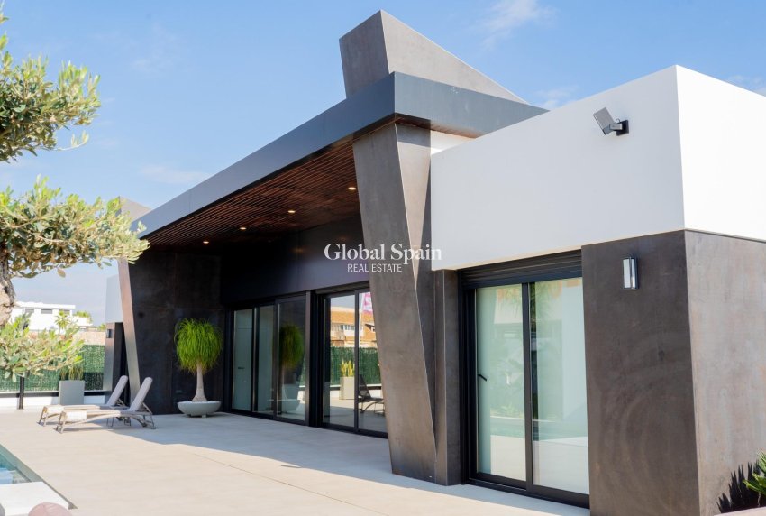 Nouvelle construction - VILLA -
ROJALES - Ciudad Quesada