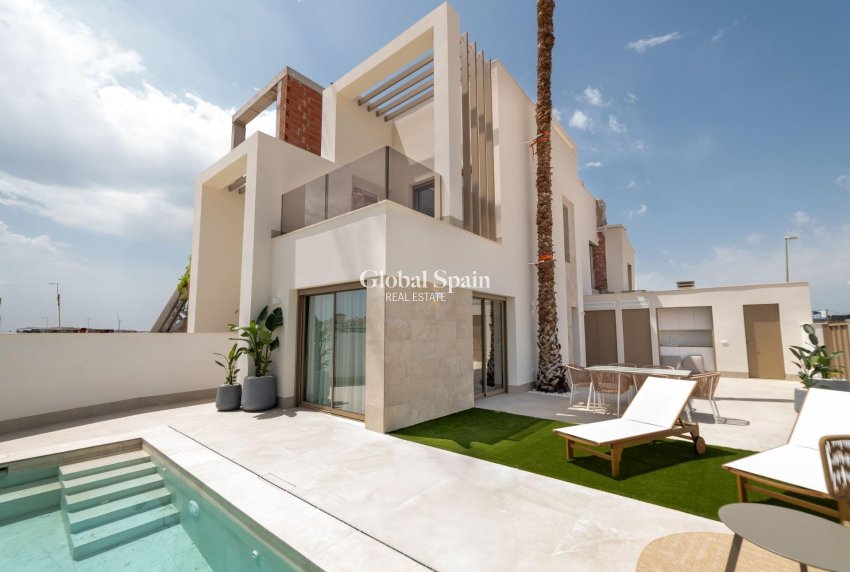 Nouvelle construction - VILLA -
ROJALES - Lo Marabú