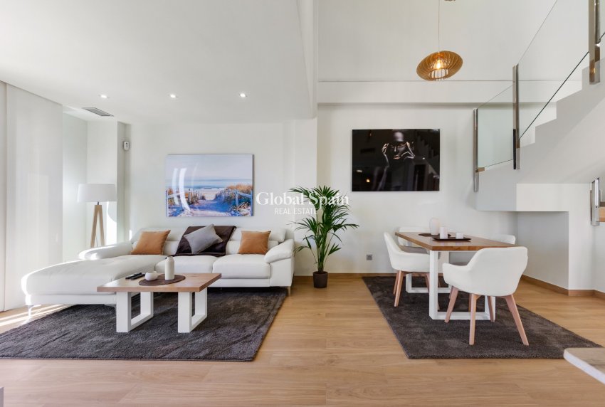 Nouvelle construction - VILLA -
ROJALES