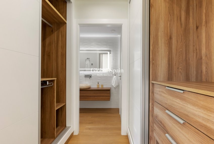 Nouvelle construction - VILLA -
ROJALES