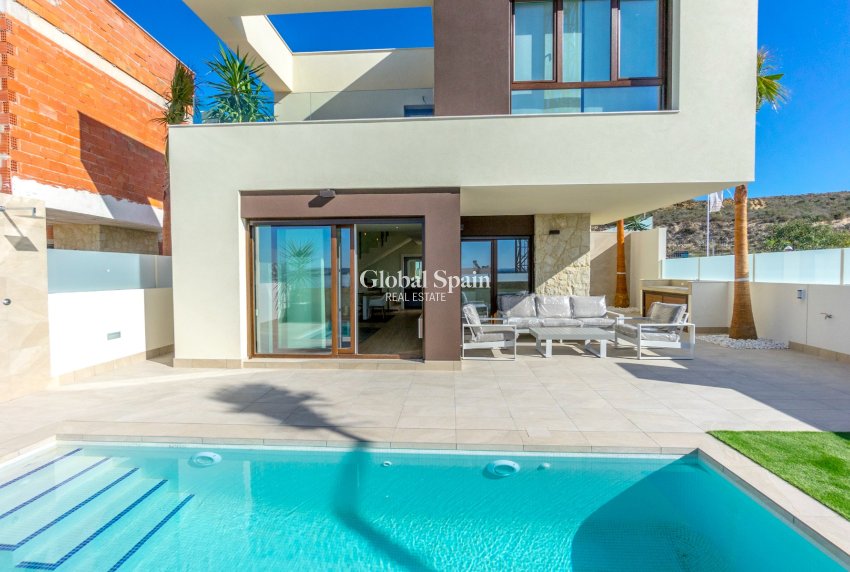 Nouvelle construction - VILLA -
ROJALES