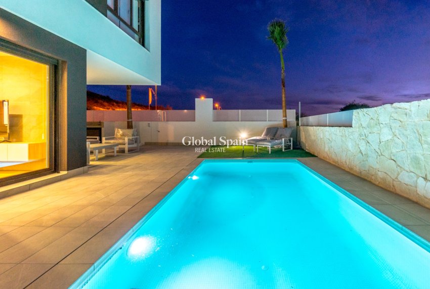 Nouvelle construction - VILLA -
ROJALES