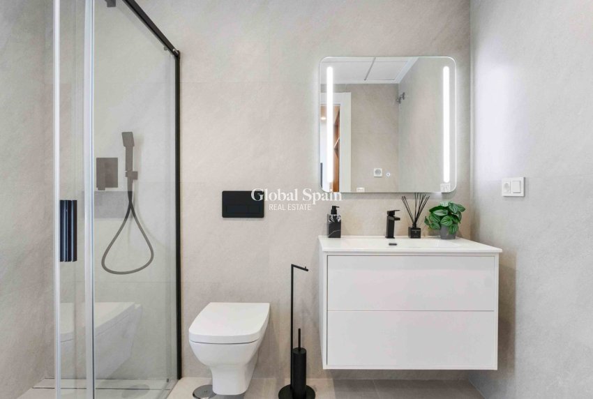 Nouvelle construction - Villa -
ROJALES