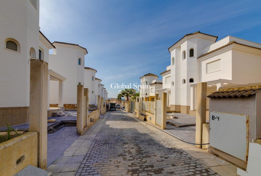 Nouvelle construction - VILLA -
SAN FULGENCIO - El Oasis