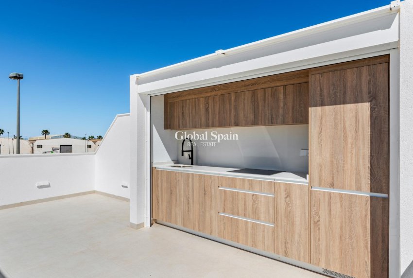 Nouvelle construction - VILLA -
SAN JAVIER - Parque del doce