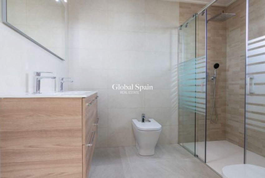 Nouvelle construction - VILLA -
TORREVIEJA - LOS BALCONES - LOS ALTOS